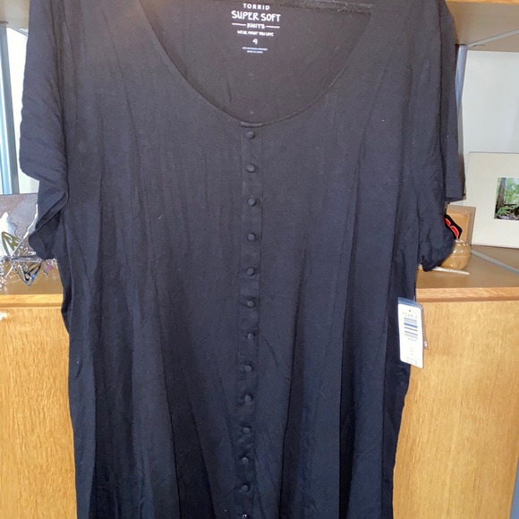 Torrid top - Picture 2 of 3